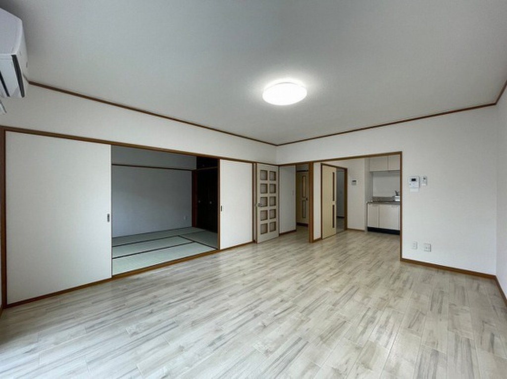 (2/21) 居室・リビング (2/21) 居室・リビング