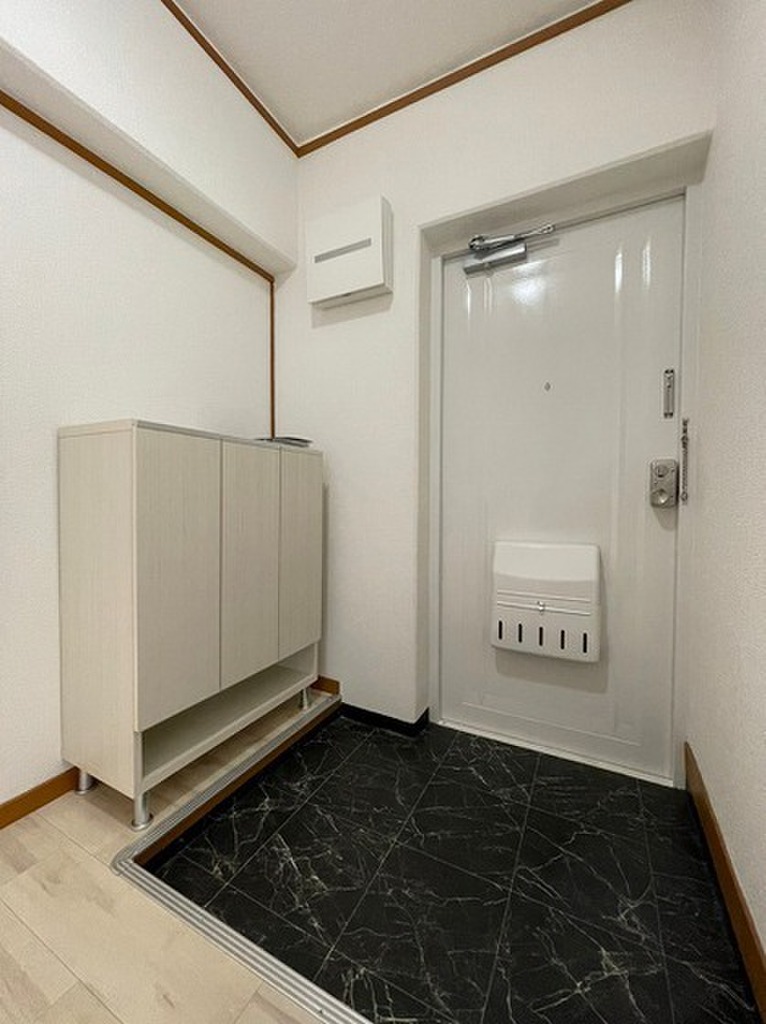(9/21) 玄関 (9/21) 玄関