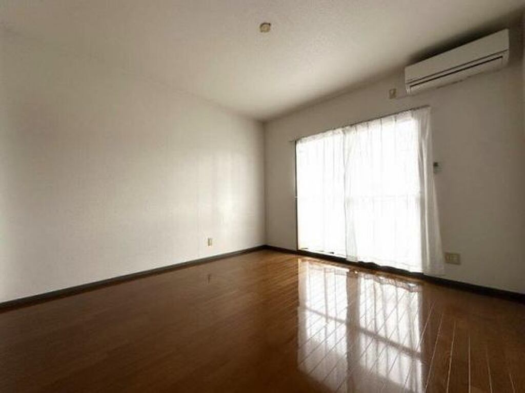 (2/24) 居室・リビング (2/24) 居室・リビング