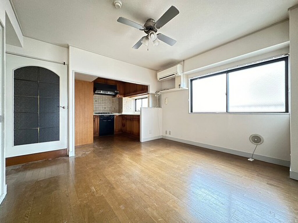 (2/27) 居室・リビング (2/27) 居室・リビング