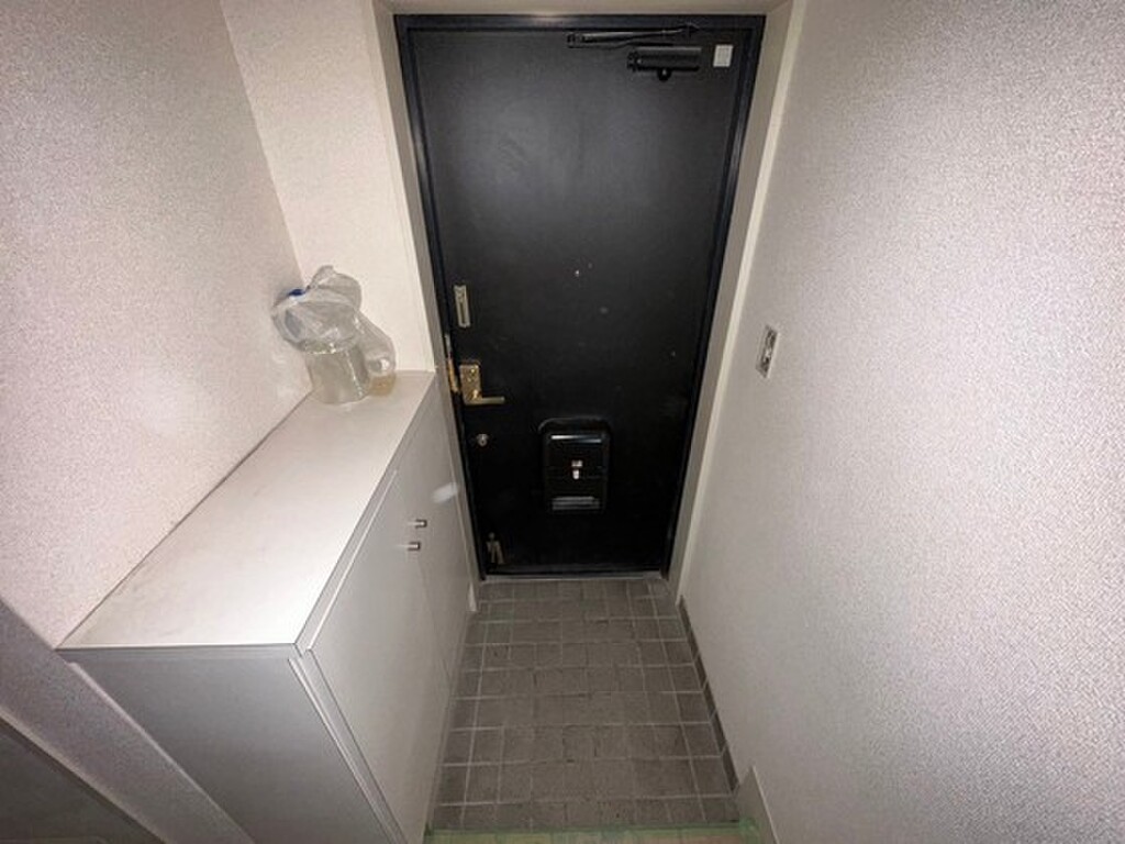 (10/27) 玄関 (10/27) 玄関