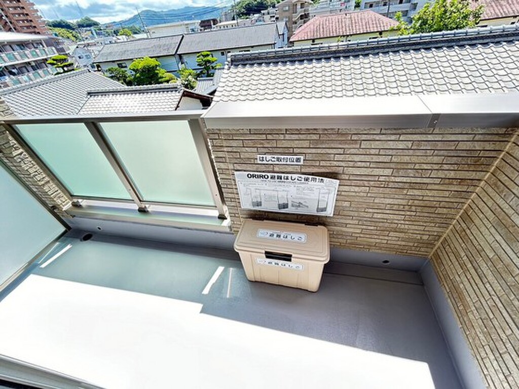 (12/22) バルコニー