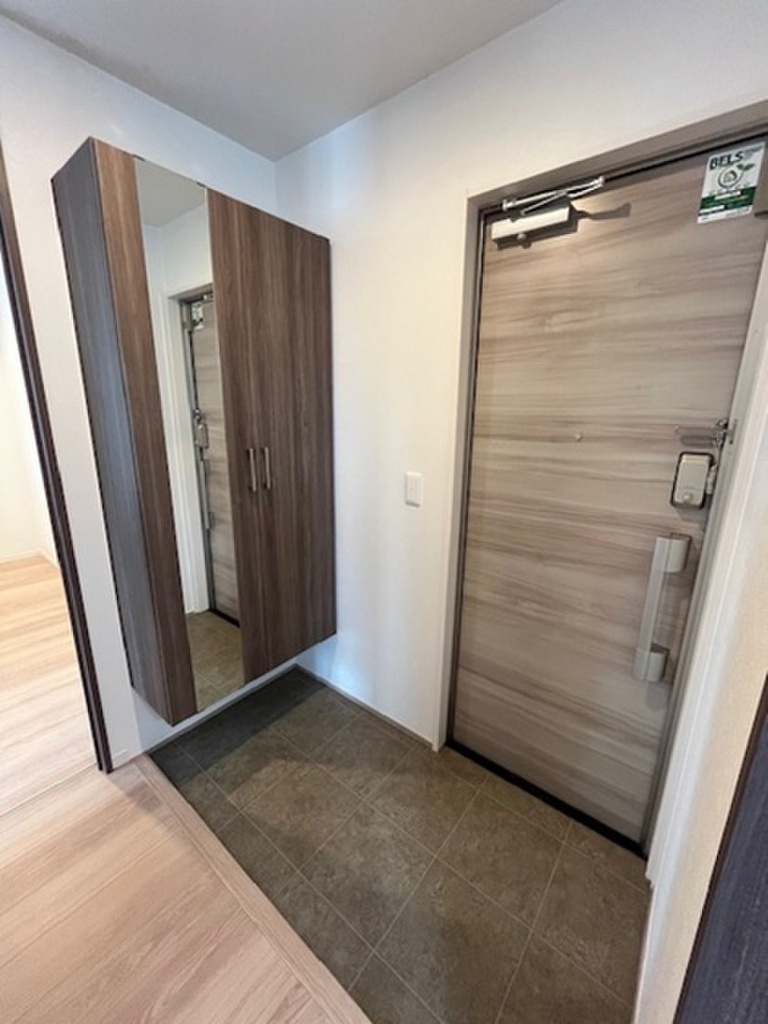 (11/20) 玄関 (11/20) 玄関