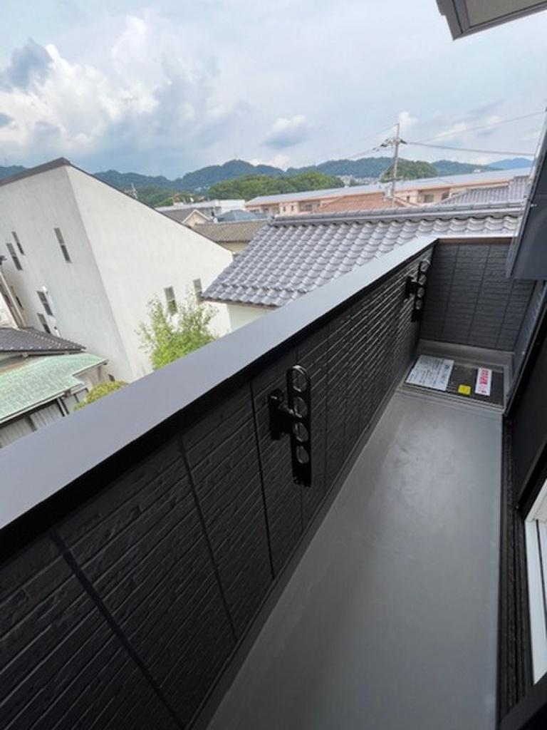 (10/20) バルコニー (10/20) バルコニー