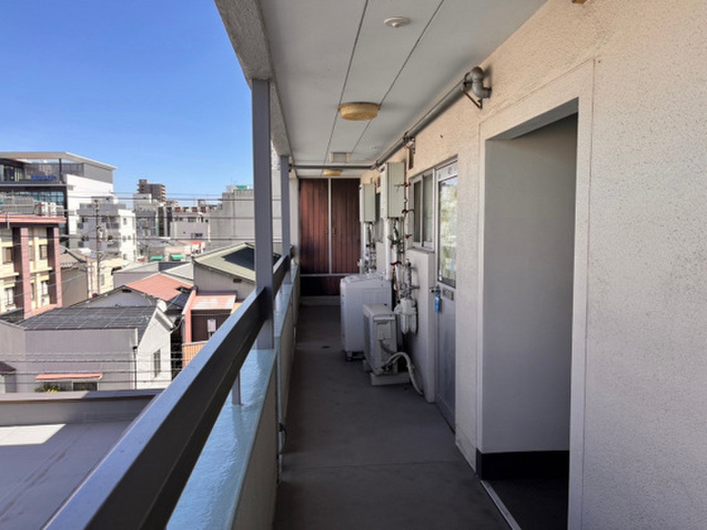 (8/25) 玄関 (8/25) 玄関