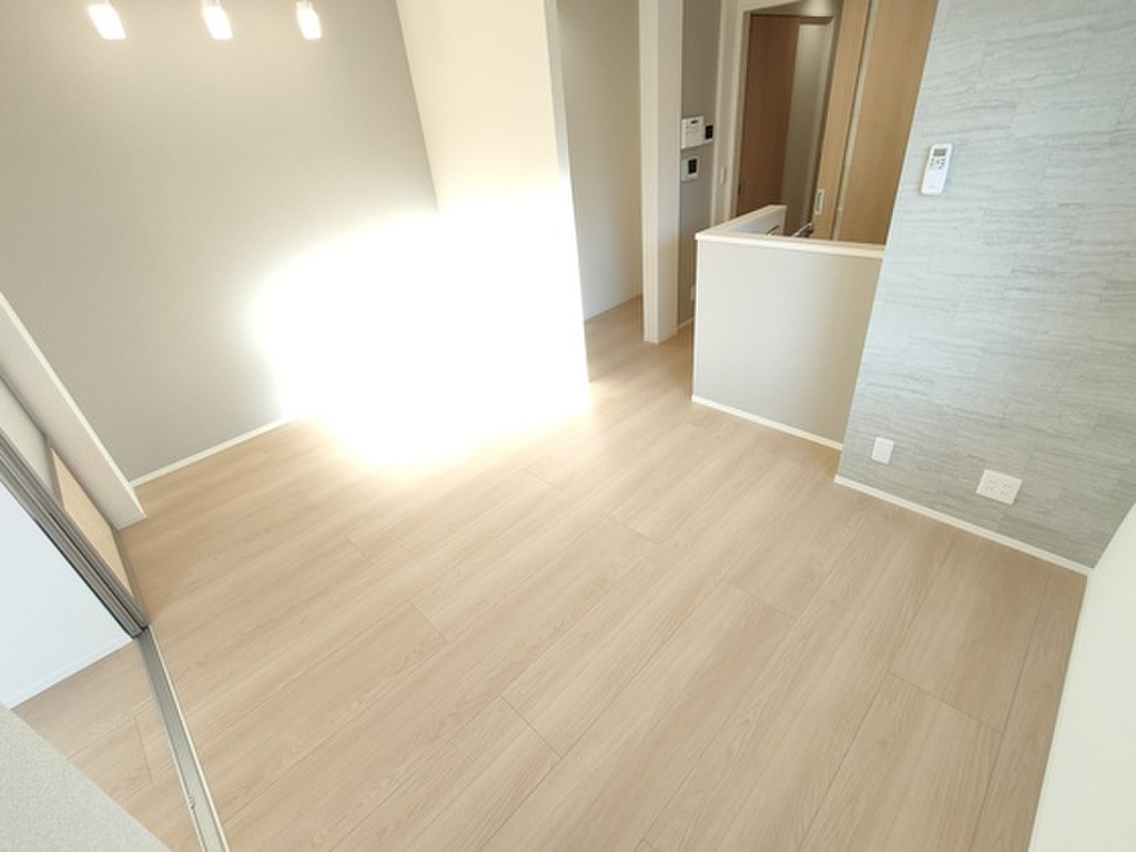 (2/24) 居室・リビング (2/24) 居室・リビング