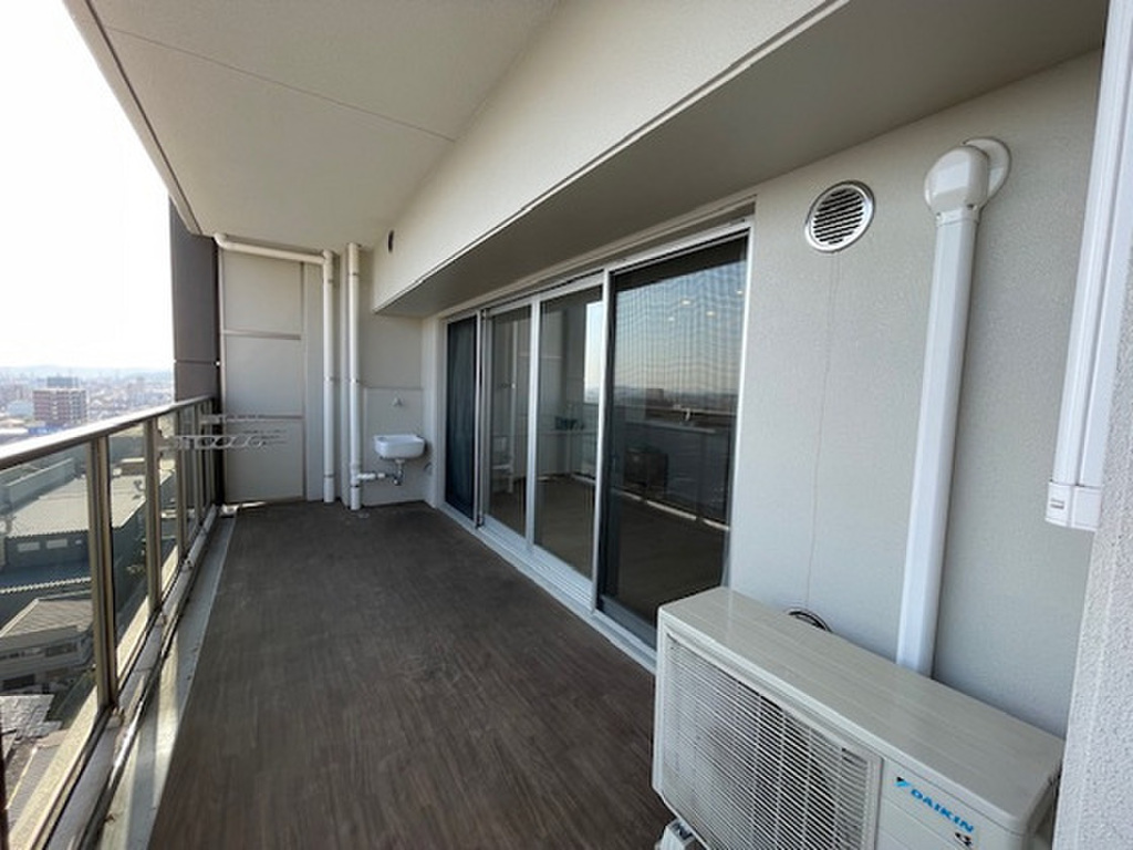 (8/26) バルコニー (8/26) バルコニー