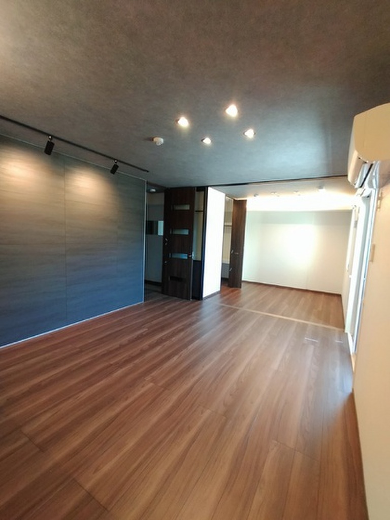 (2/20) 居室・リビング (2/20) 居室・リビング