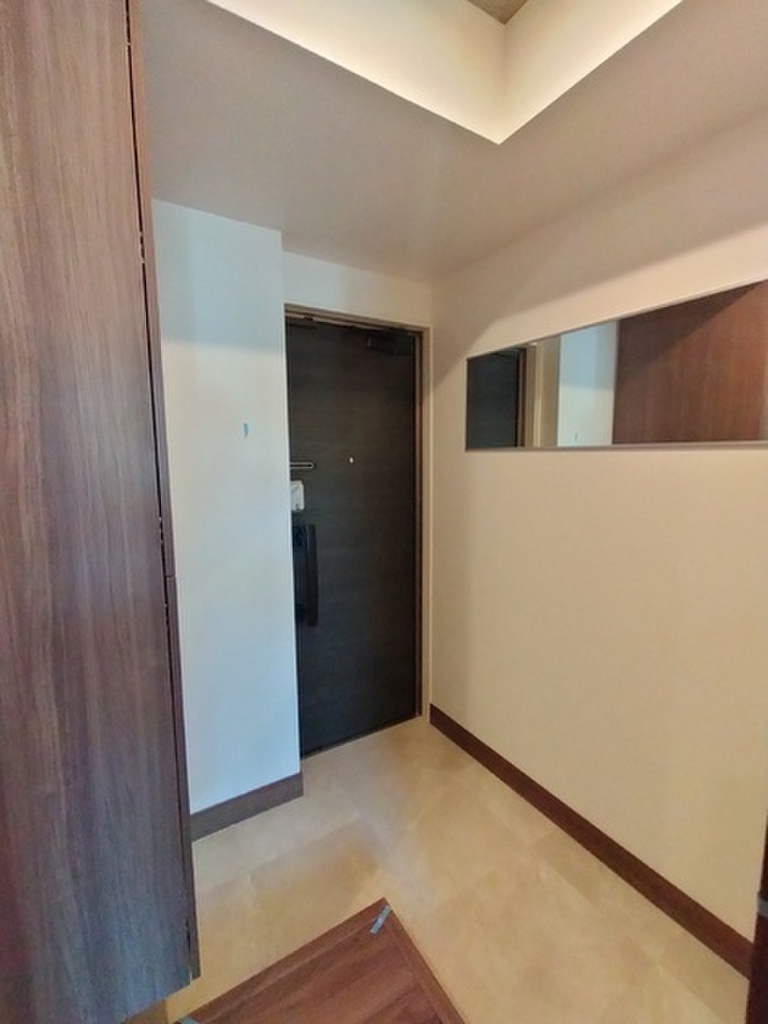 (9/20) 玄関 (9/20) 玄関