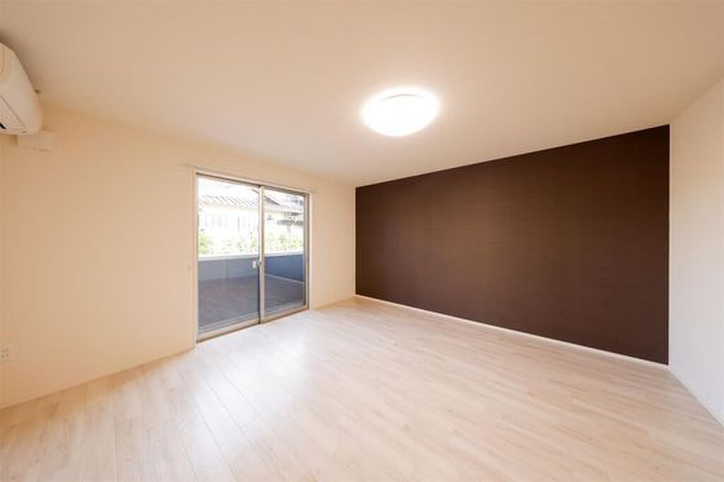 (2/15) 居室・リビング (2/15) 居室・リビング