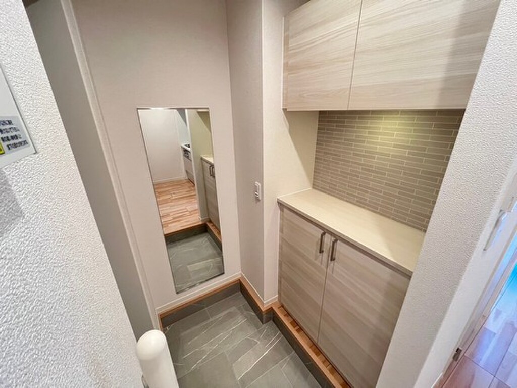 (9/25) 玄関 (9/25) 玄関