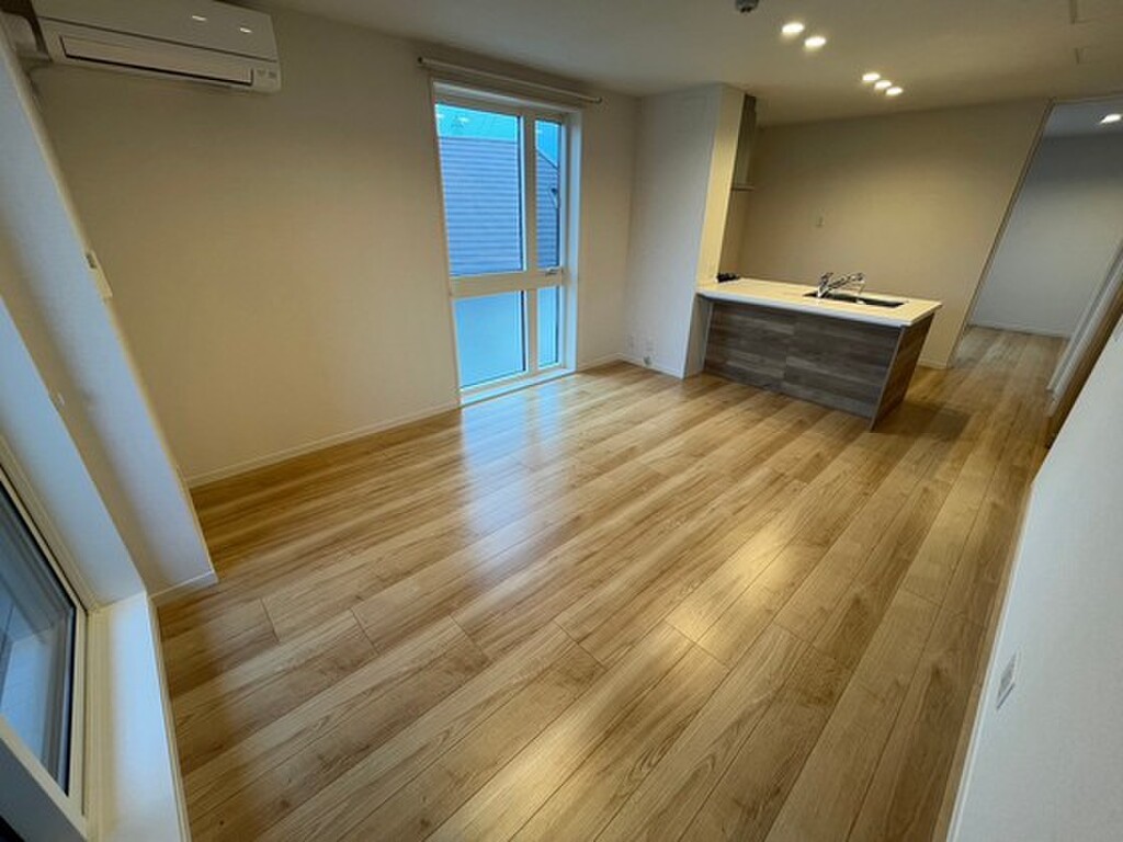 (2/25) 居室・リビング (2/25) 居室・リビング