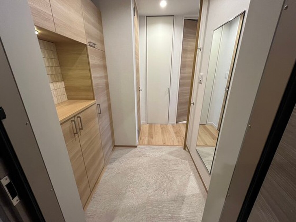 (9/25) 玄関 (9/25) 玄関