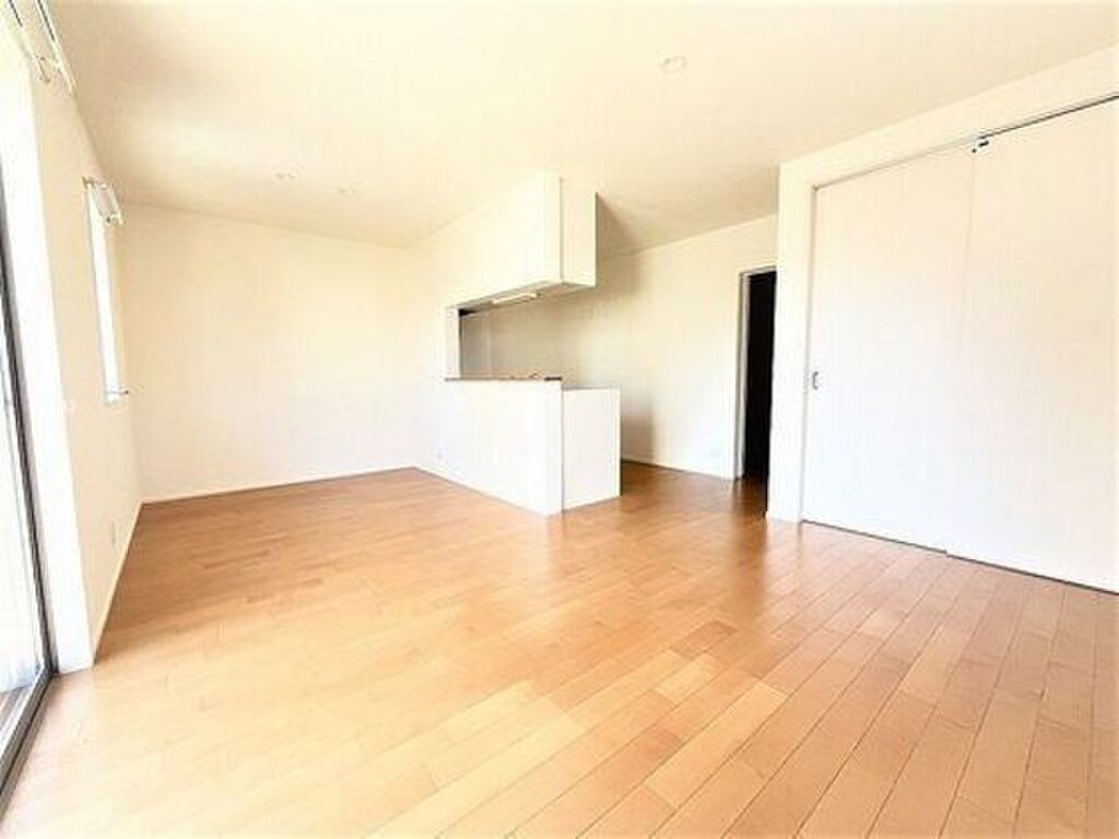 (2/24) 居室・リビング (2/24) 居室・リビング