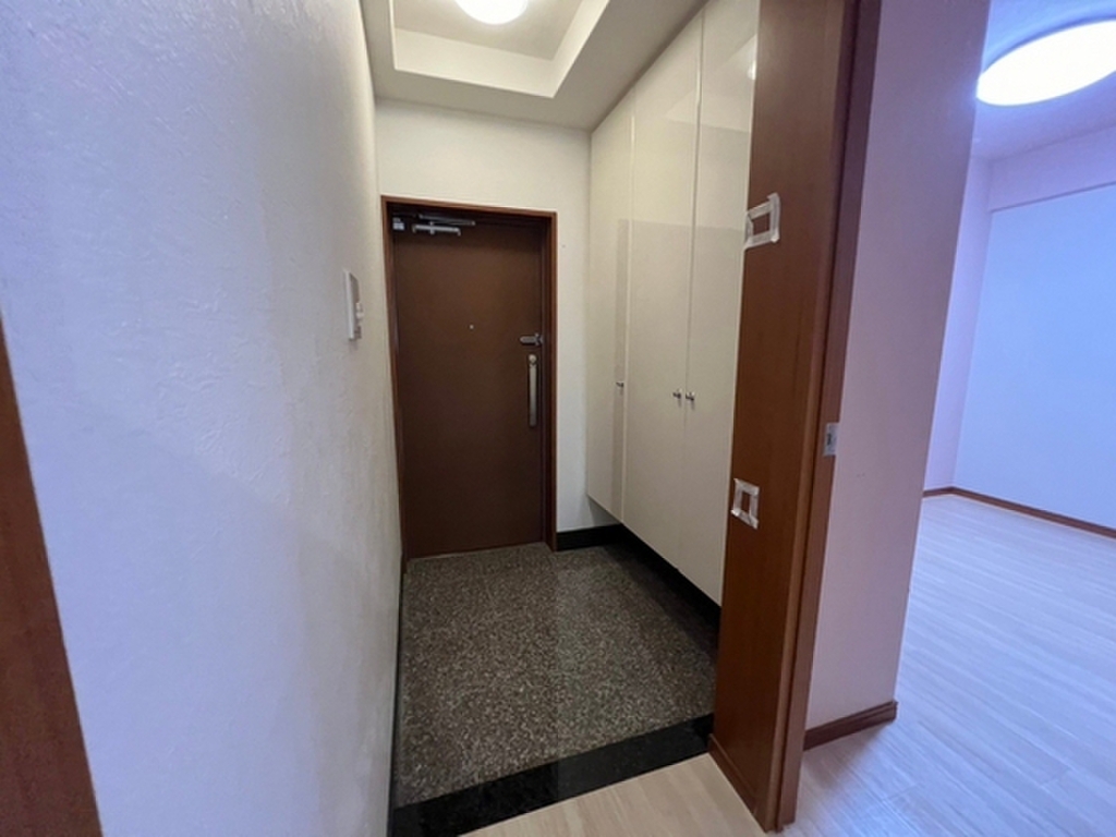 (10/24) 玄関 (10/24) 玄関