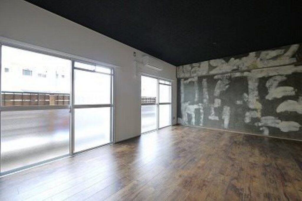 (10/15) バルコニー (10/15) バルコニー