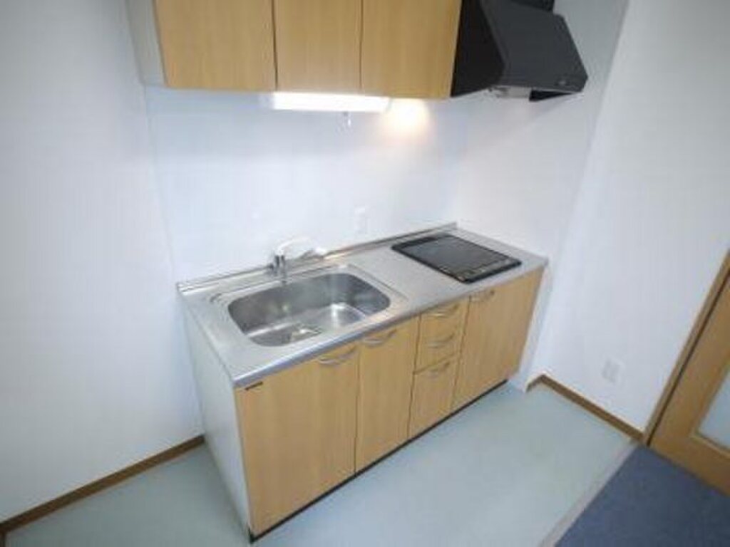 (8/15) ※他号室の写真です (8/15) ※他号室の写真です