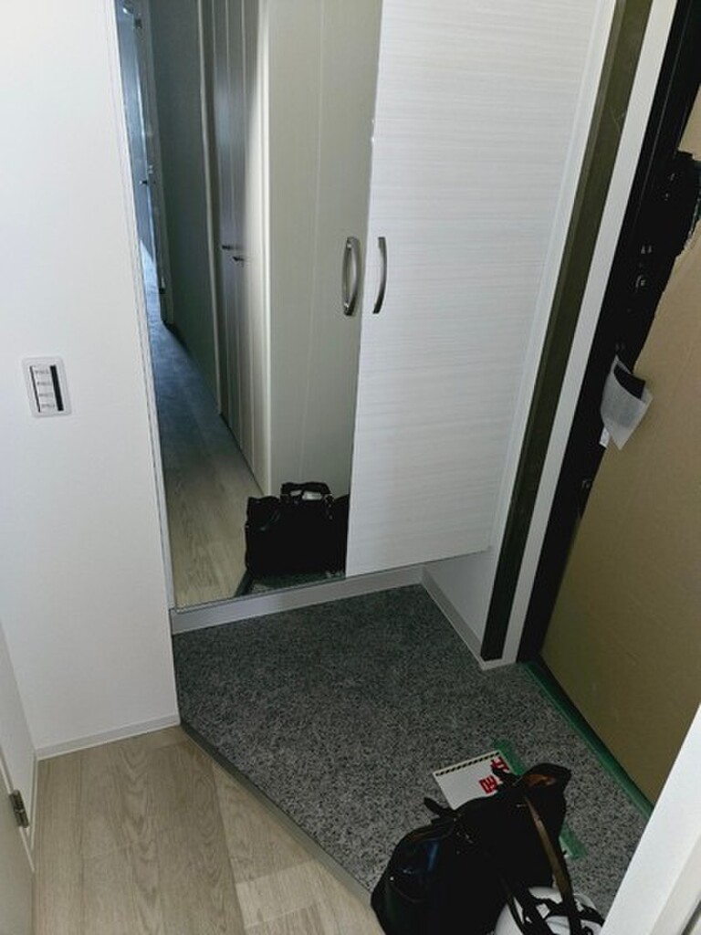 (9/20) 玄関 (9/20) 玄関