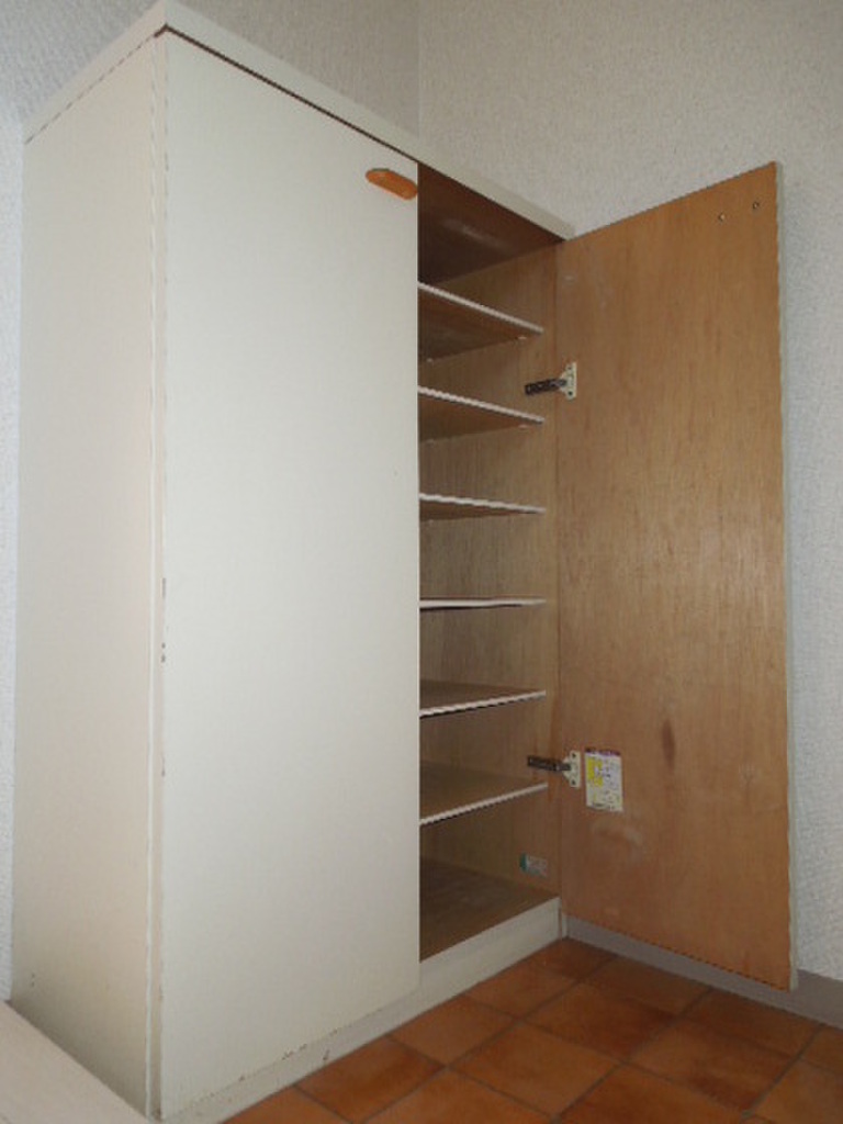 (10/16) 玄関 (10/16) 玄関