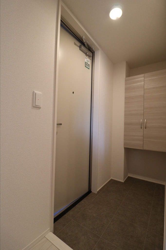 (8/23) 玄関 (8/23) 玄関