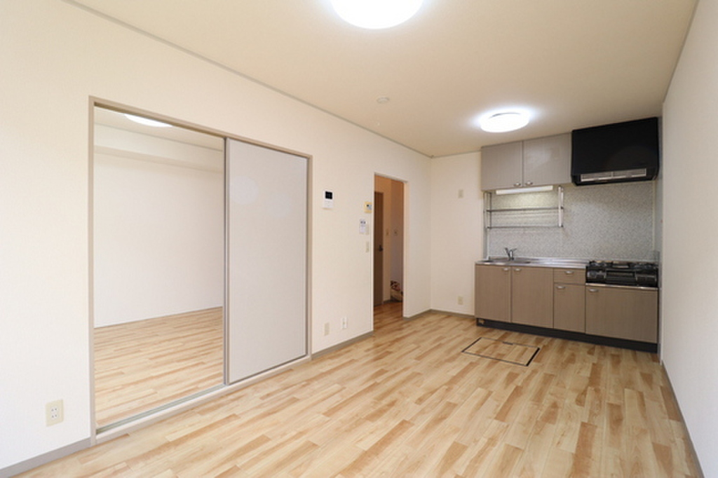 (2/20) 居室・リビング (2/20) 居室・リビング