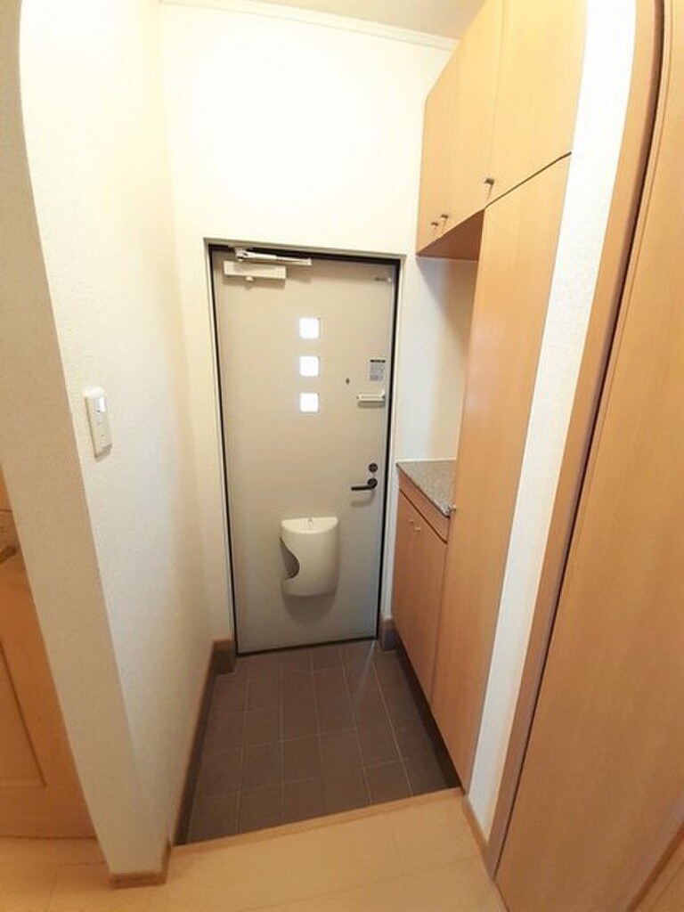 (12/15) 玄関 (12/15) 玄関