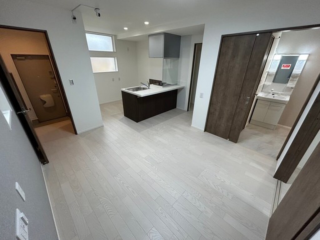 (2/24) 居室・リビング (2/24) 居室・リビング