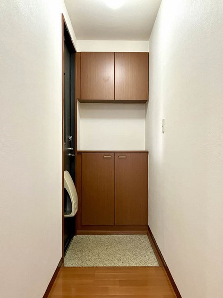 (9/18) 玄関 (9/18) 玄関