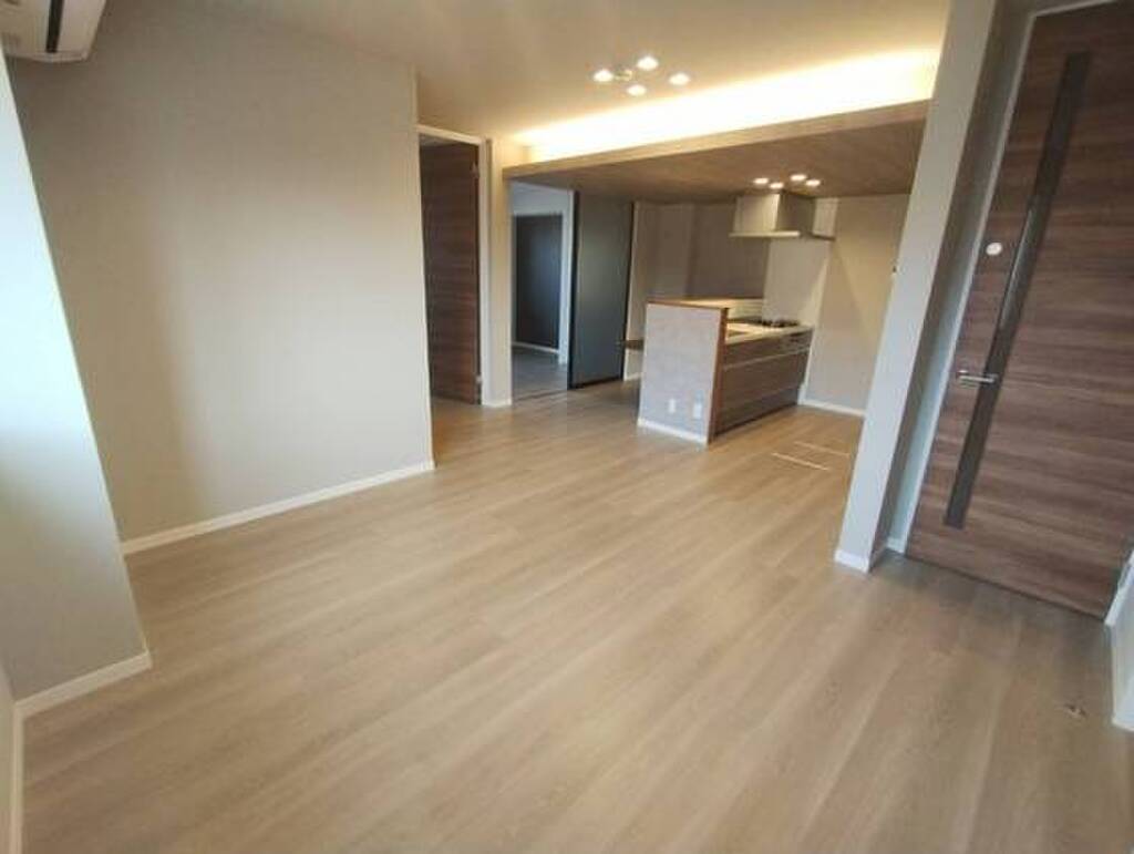 (5/21) 居室・リビング (5/21) 居室・リビング