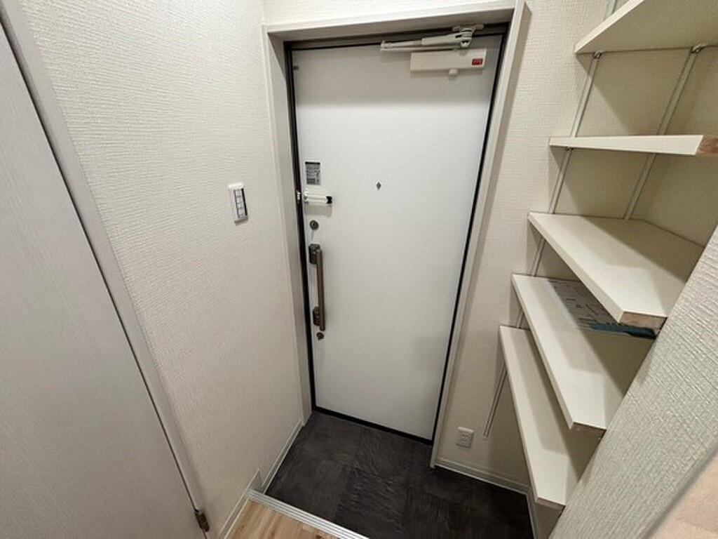 (12/23) 玄関 (12/23) 玄関