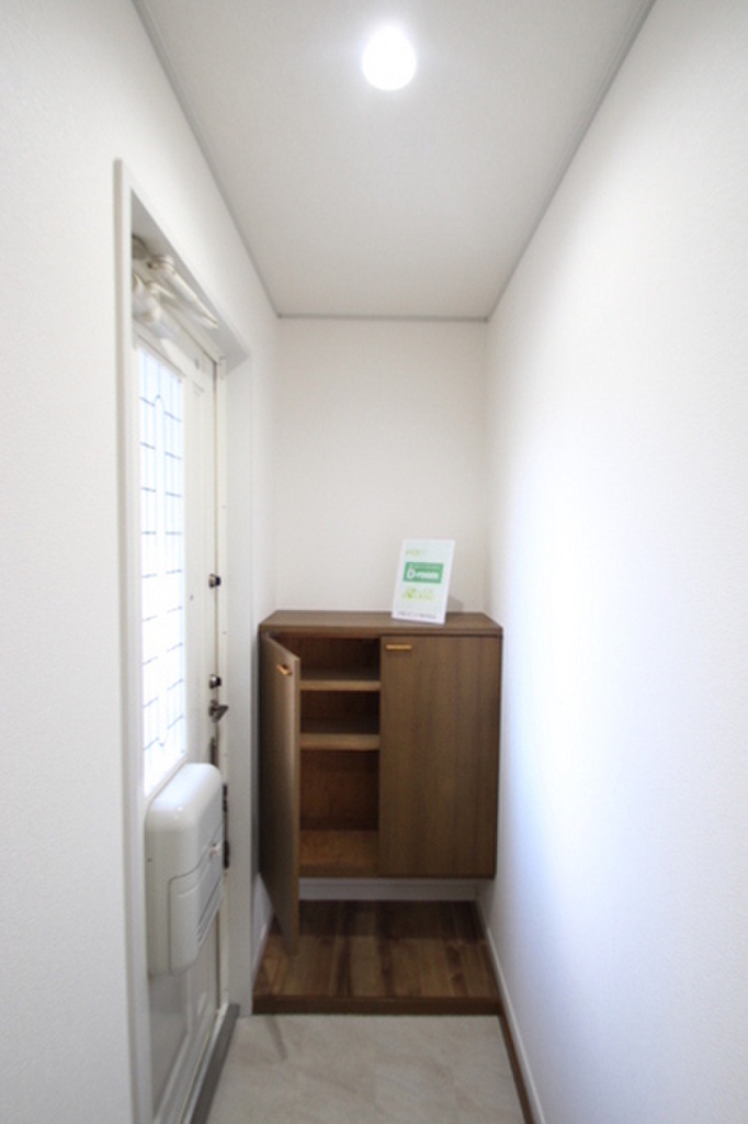 (9/18) 玄関 (9/18) 玄関