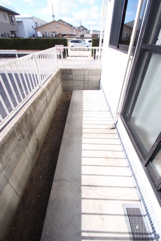 (10/18) 庭 (10/18) 庭