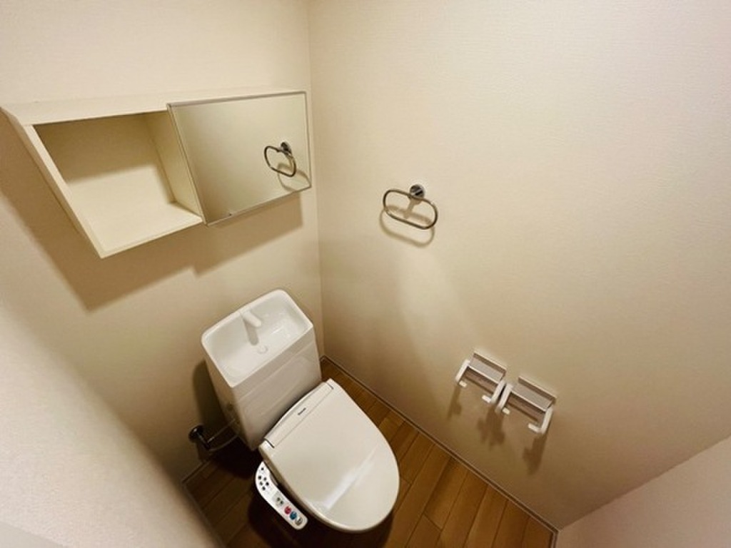 (5/22) トイレ (5/22) トイレ