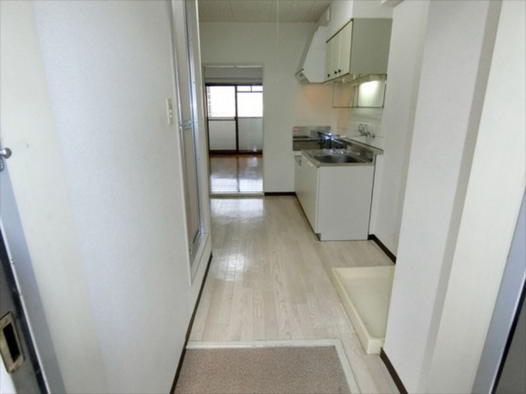 (8/17) 玄関 (8/17) 玄関