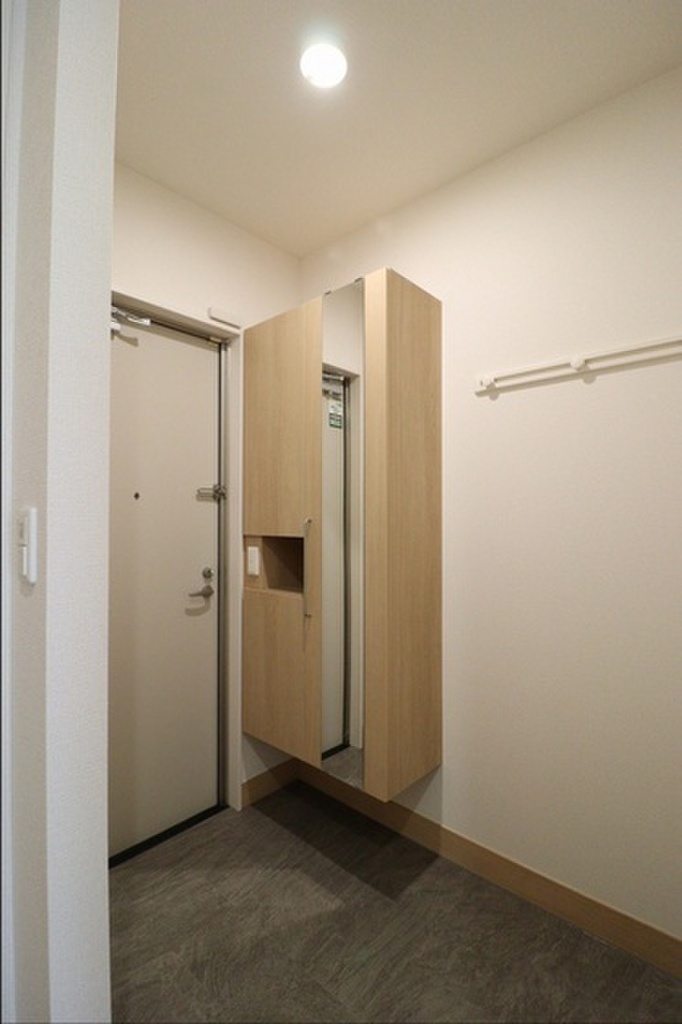 (9/24) 玄関 (9/24) 玄関