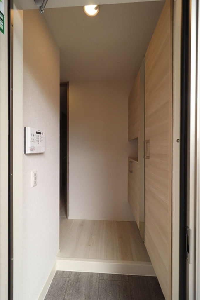 (9/25) 玄関 (9/25) 玄関