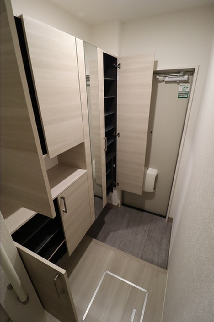 (14/24) 玄関 (14/24) 玄関