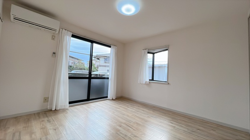 (2/26) 居室・リビング (2/26) 居室・リビング