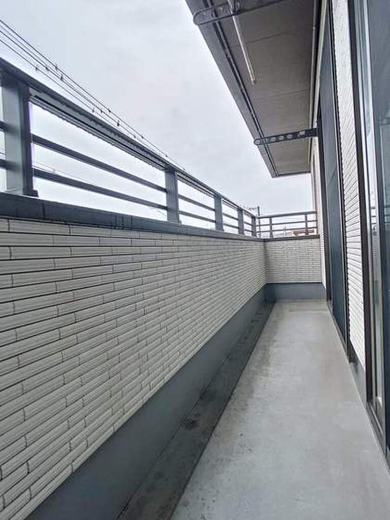 (10/25) バルコニー