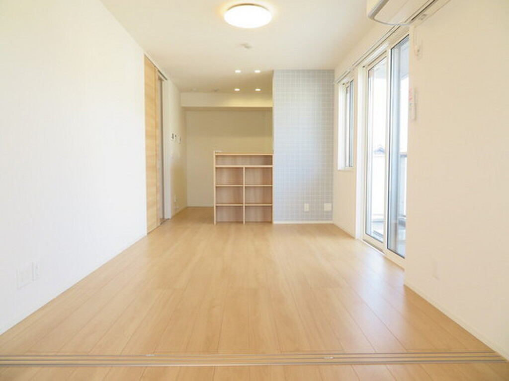 (2/17) 居室・リビング (2/17) 居室・リビング