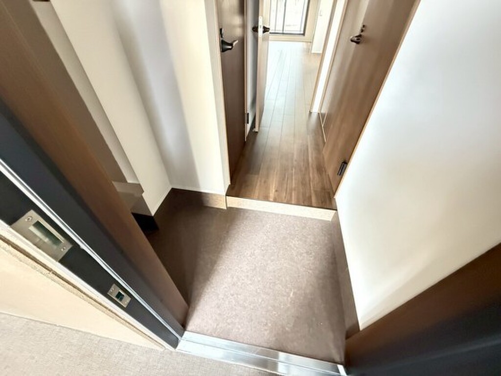 (7/25) 玄関 (7/25) 玄関