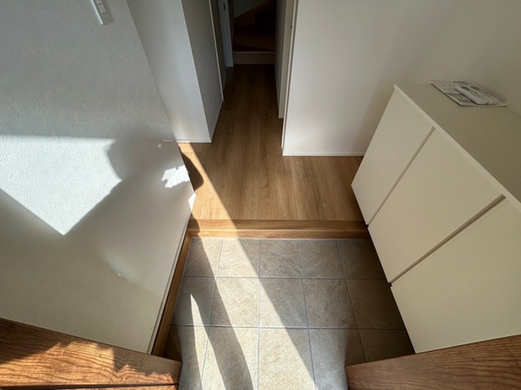 (8/14) 玄関 (8/14) 玄関