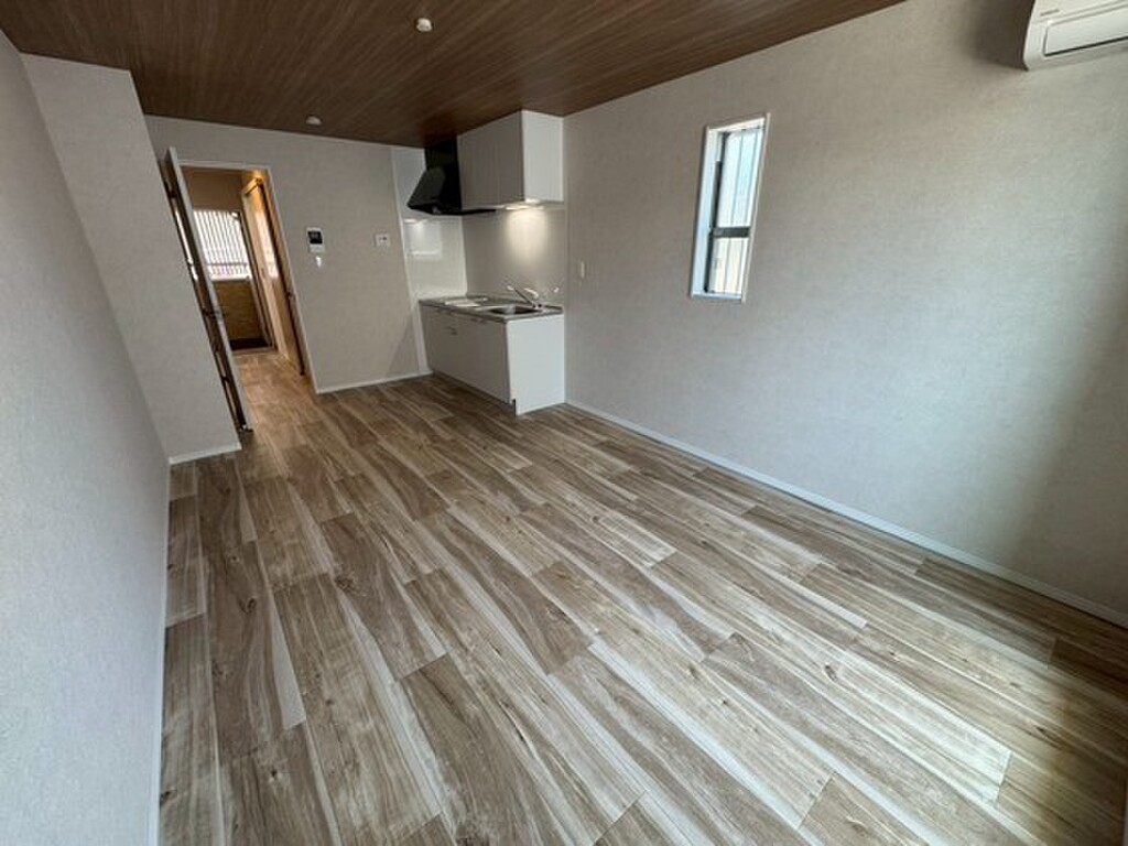 (2/24) 居室・リビング (2/24) 居室・リビング