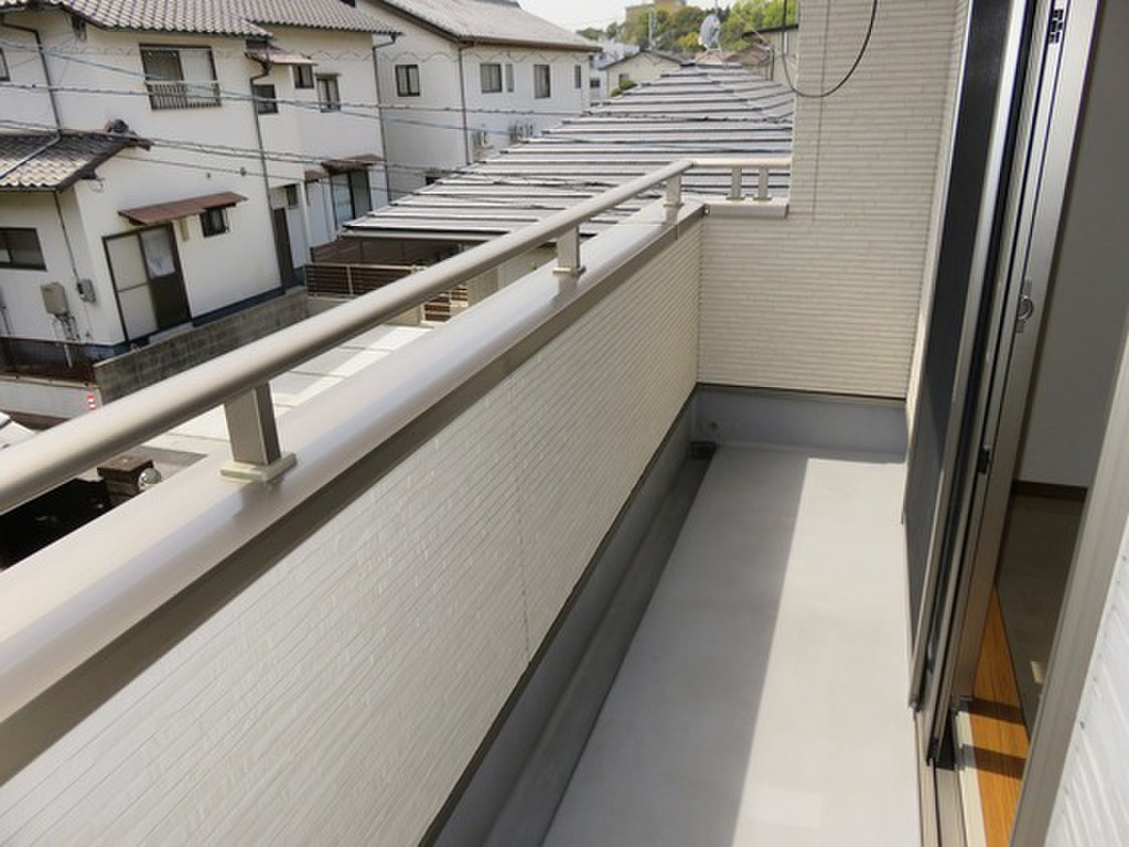 (8/23) バルコニー