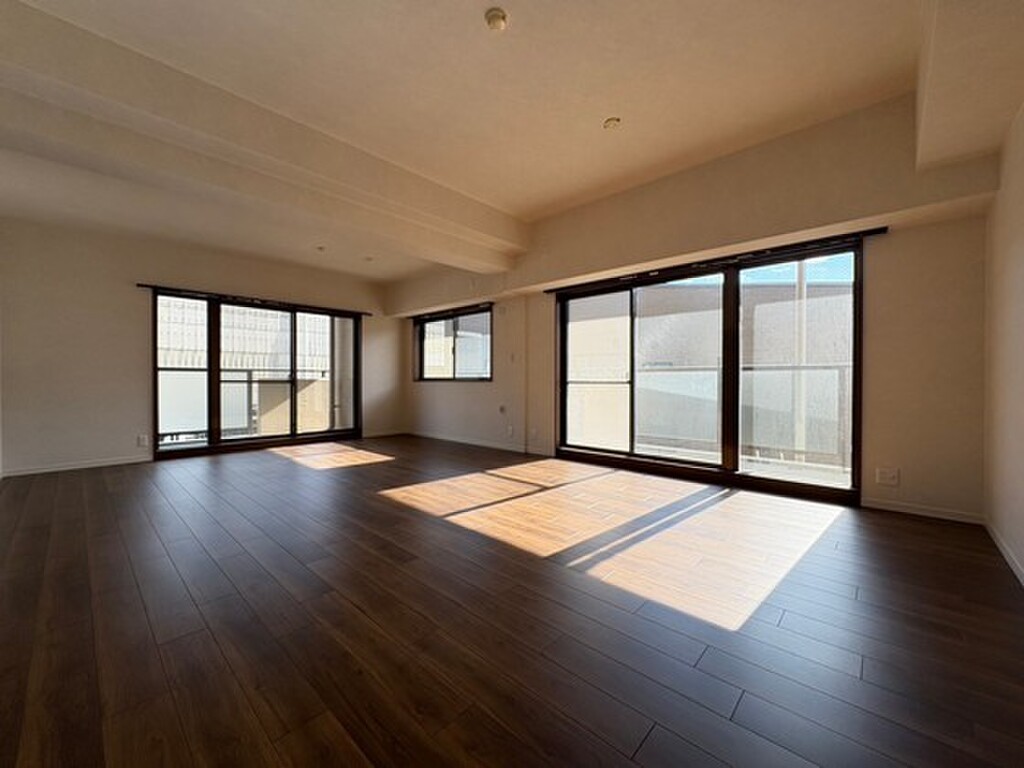 (2/23) 居室・リビング (2/23) 居室・リビング