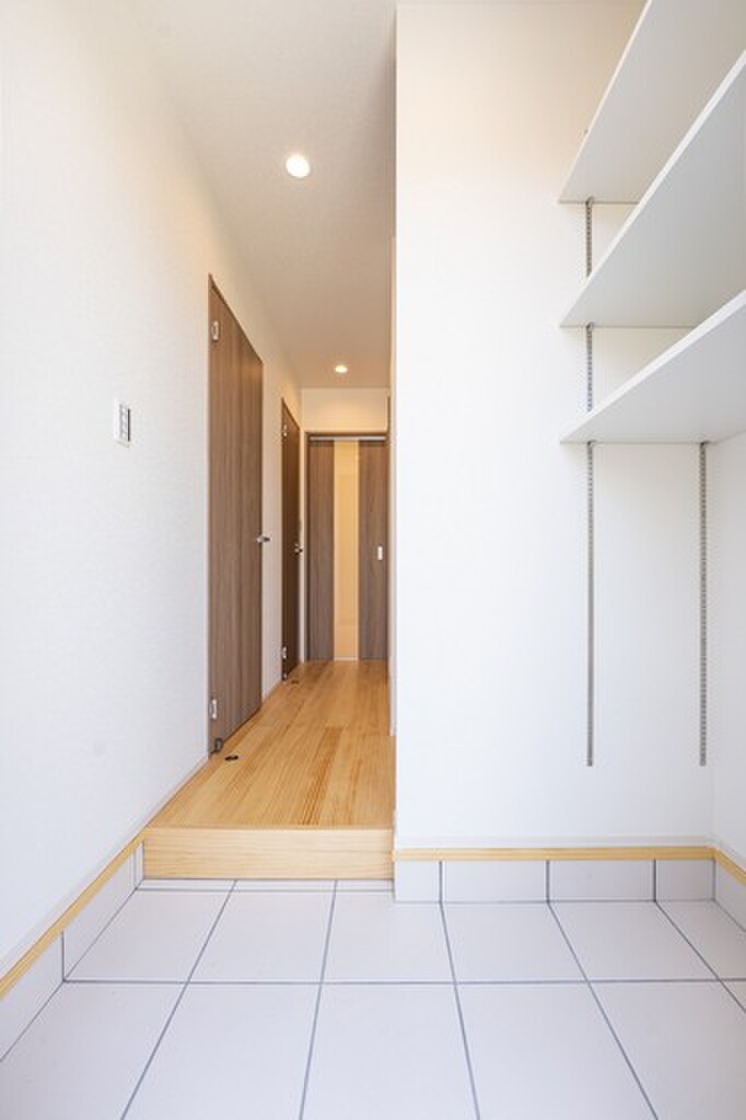 (8/29) 玄関 (8/29) 玄関