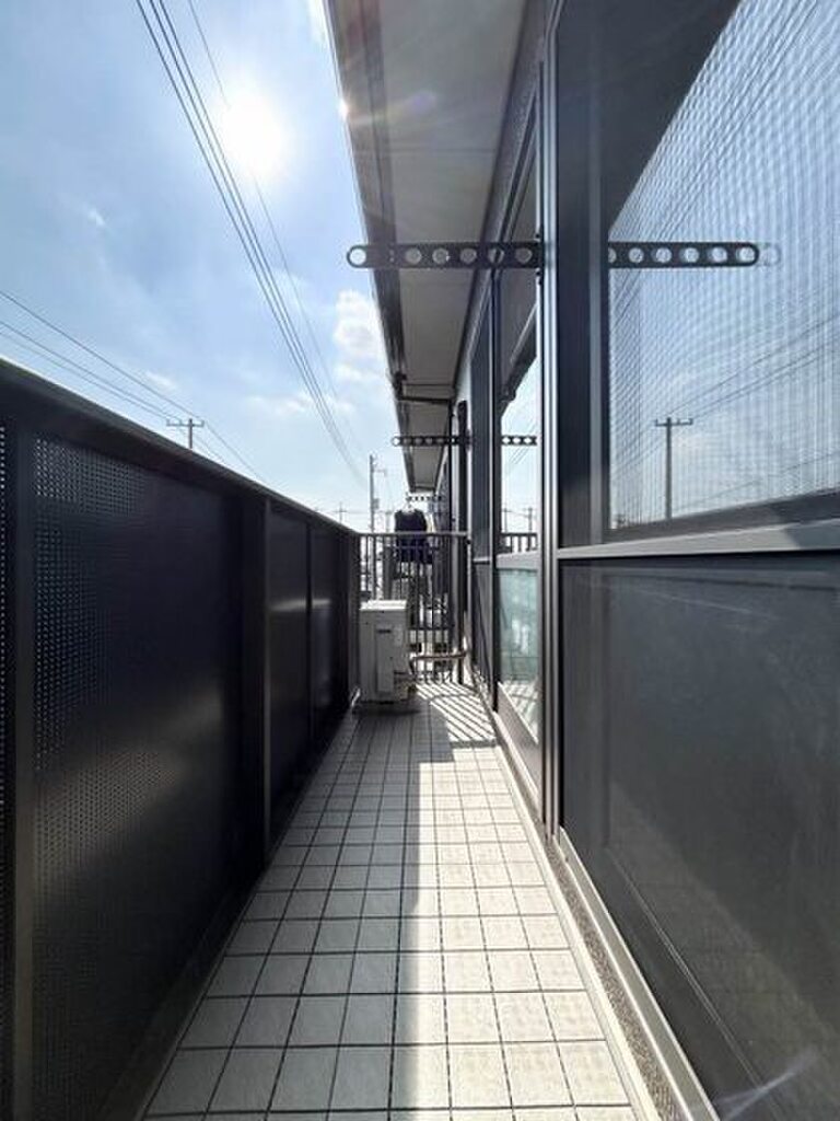 (15/18) バルコニー