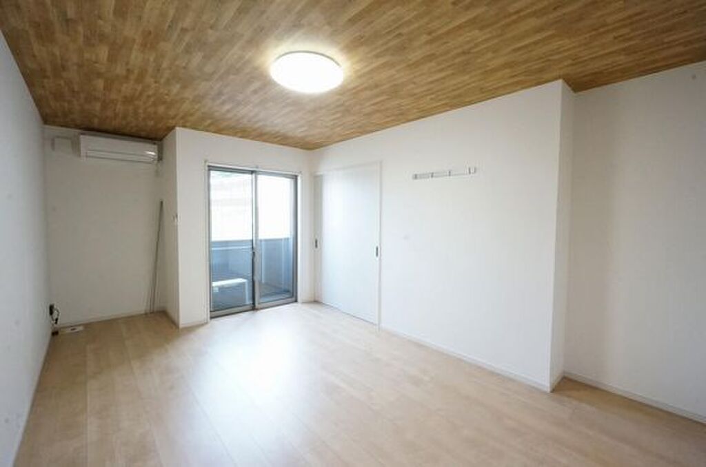 (16/23) 居室・リビング