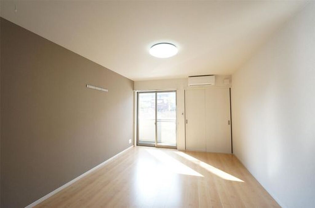 (2/24) 居室・リビング (2/24) 居室・リビング