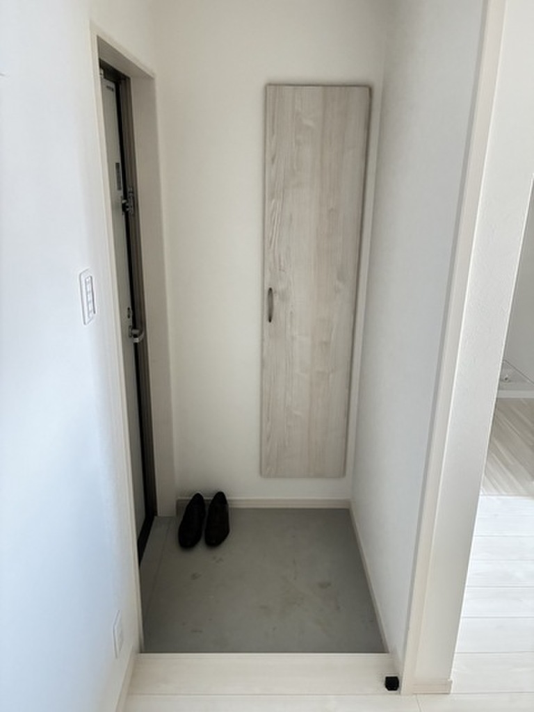 (9/18) 玄関 (9/18) 玄関